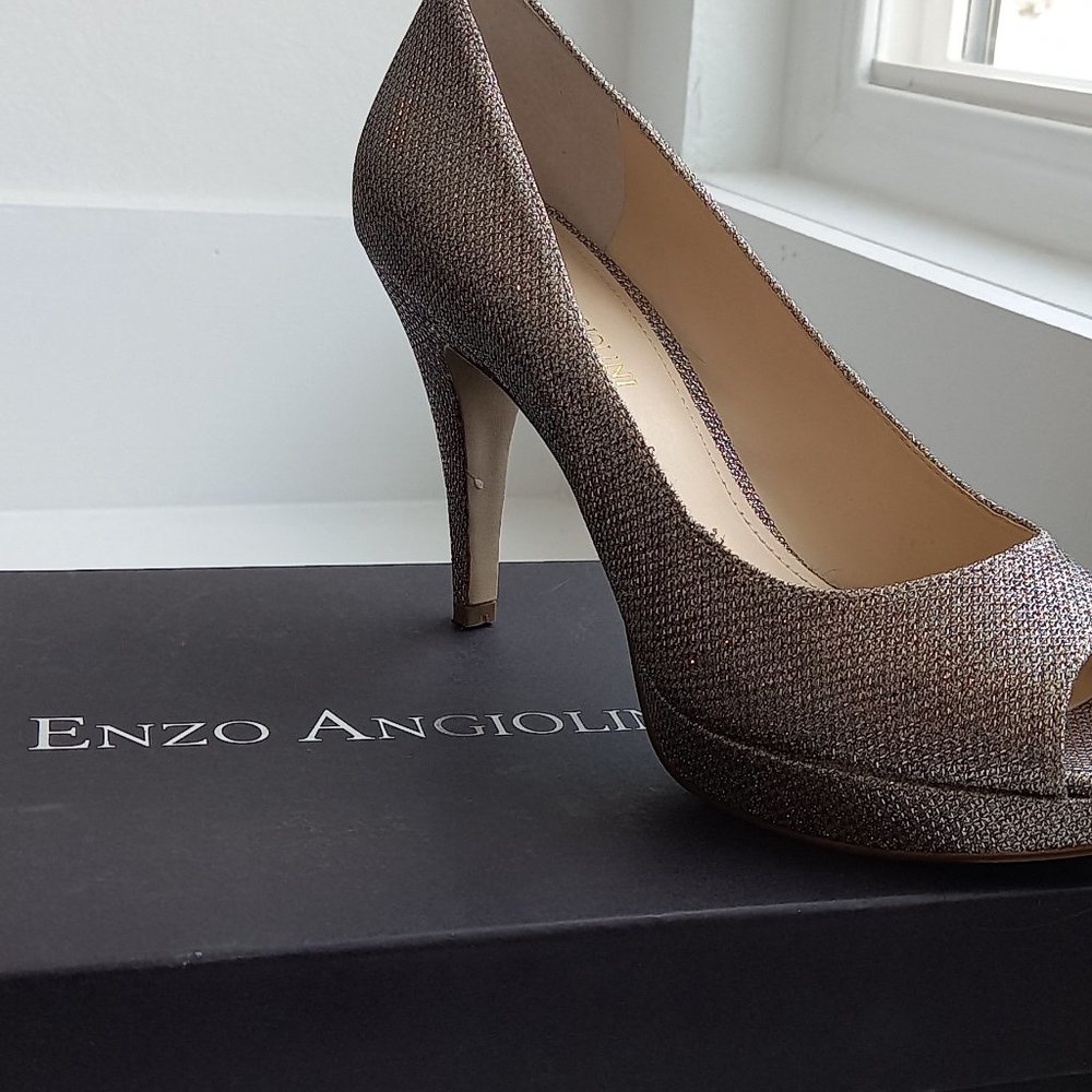 Enzo Angiolini GOLD Silver Eademario Platform Heels Pumps size 8